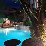 La Saint Jean Bas De 拉西约塔
