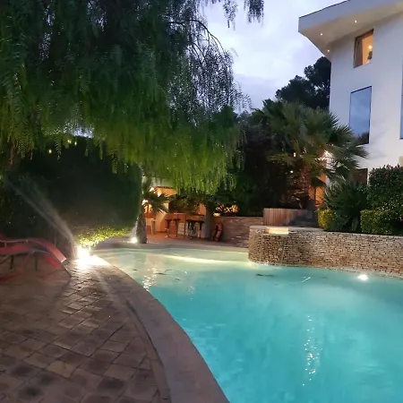 La Saint Jean Bas De * La Ciotat