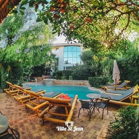 La Saint Jean Bas De *