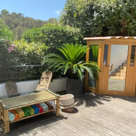 La Saint Jean Bas De *